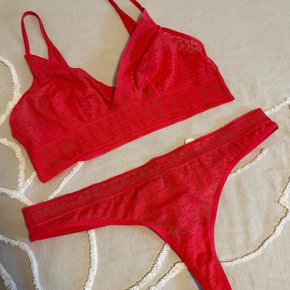 Calvin Klein Pink Bralette Set